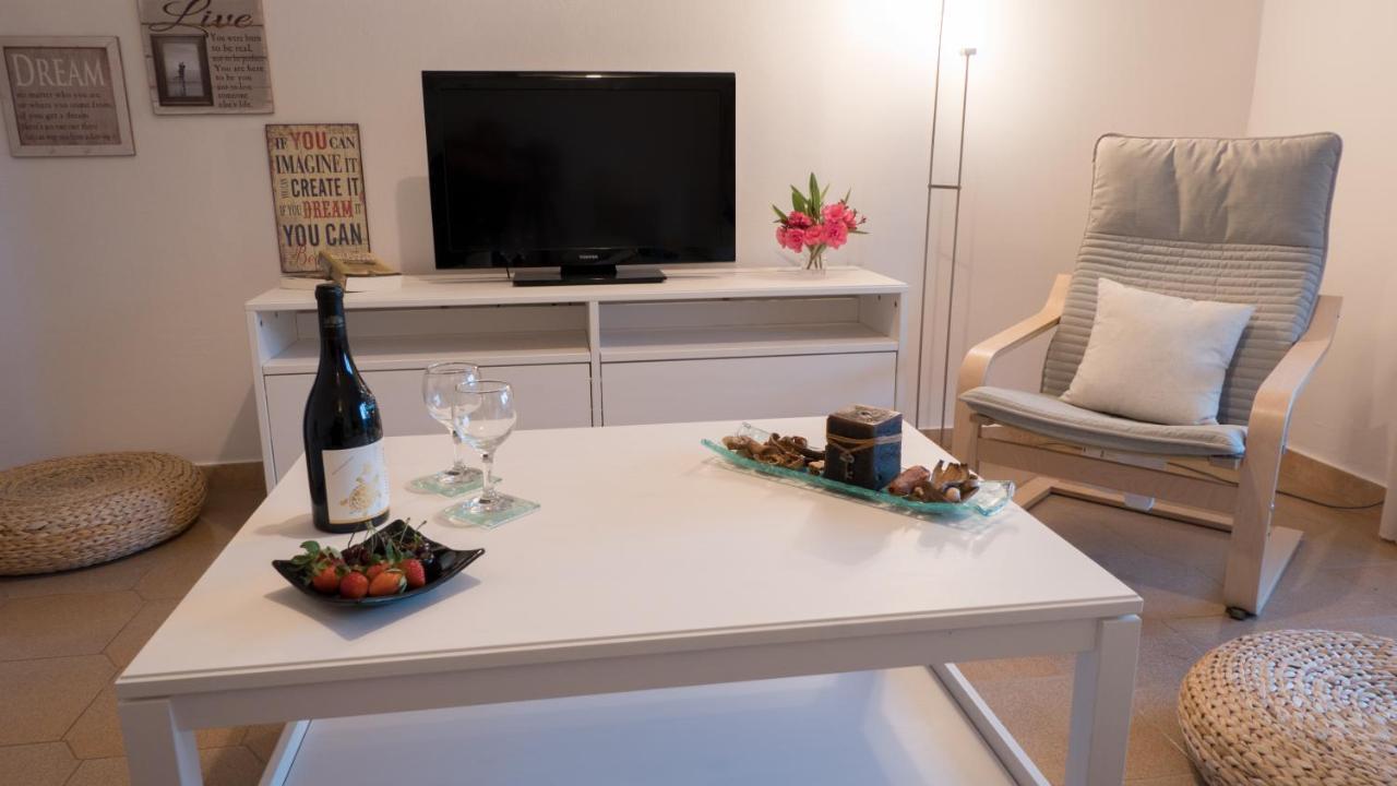 Cozy Family Friendly Apartment With Large Garden Close To Beaches - Dirella Kinopiásztesz Kültér fotó