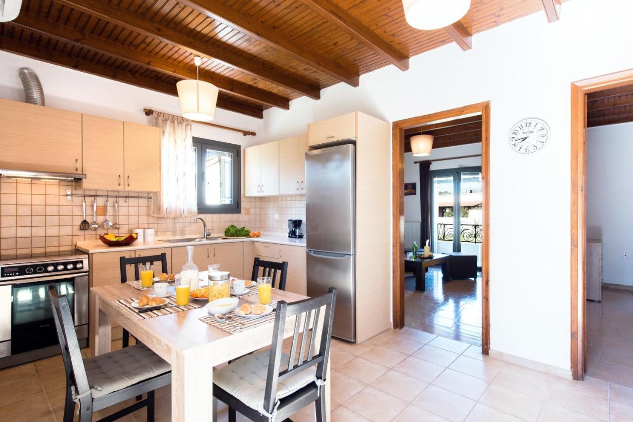 Cozy Family Friendly Apartment With Large Garden Close To Beaches - Dirella Kinopiásztesz Kültér fotó