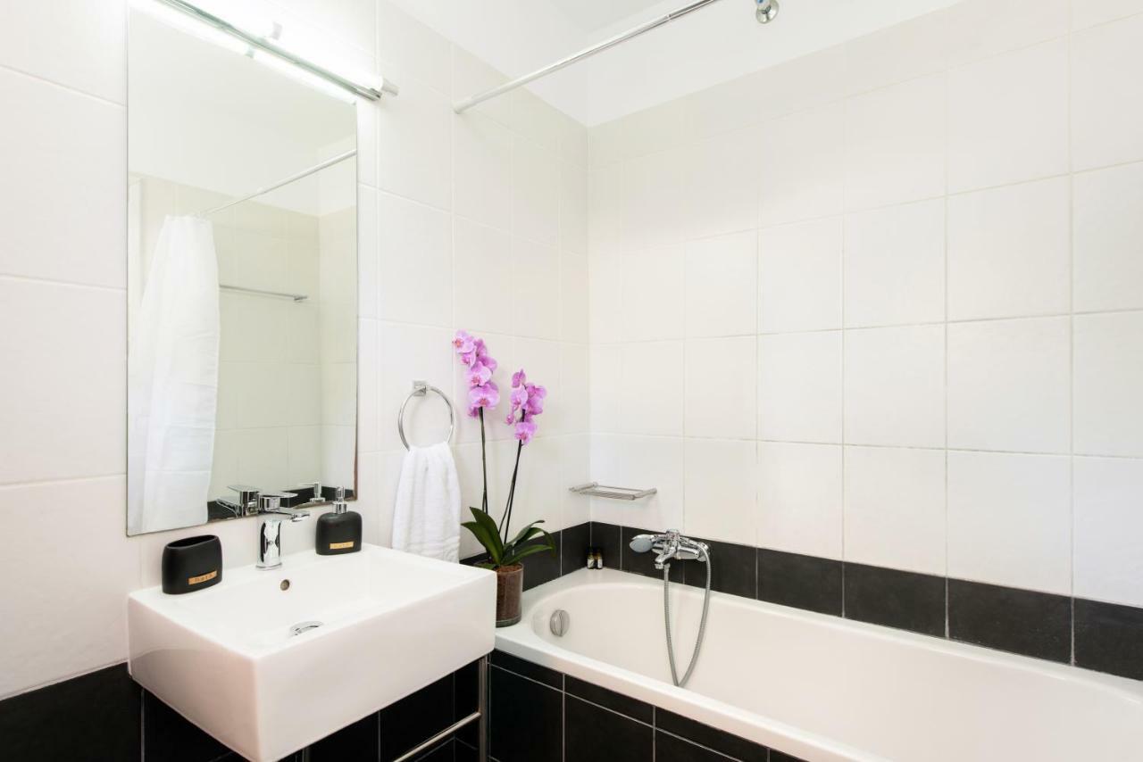 Cozy Family Friendly Apartment With Large Garden Close To Beaches - Dirella Kinopiásztesz Kültér fotó